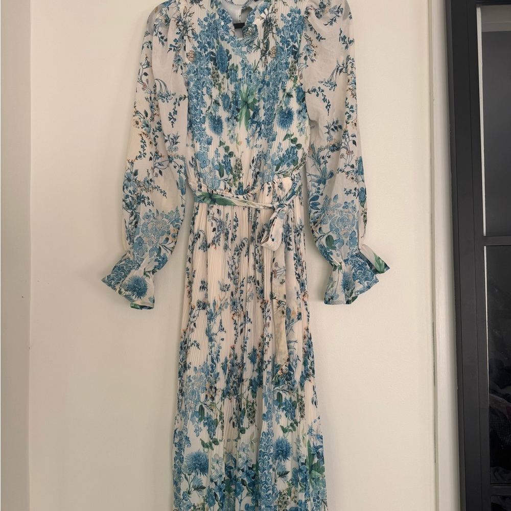 Vici Blue Floral Midi Dress